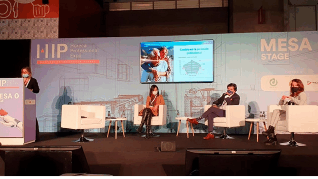 Laura Perarnau ponente en HIP Horeca Professional Expo 2021 — mesa sobre innovación, digitalización y futuro del sector Horeca.